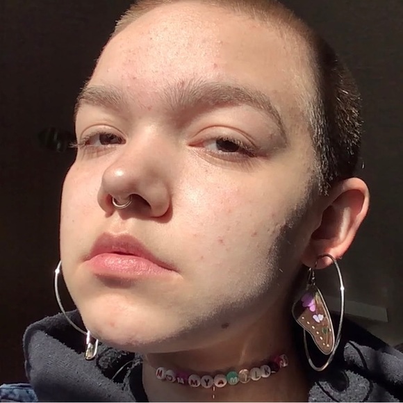 Meet your Posher, E - Picture 1 of 1